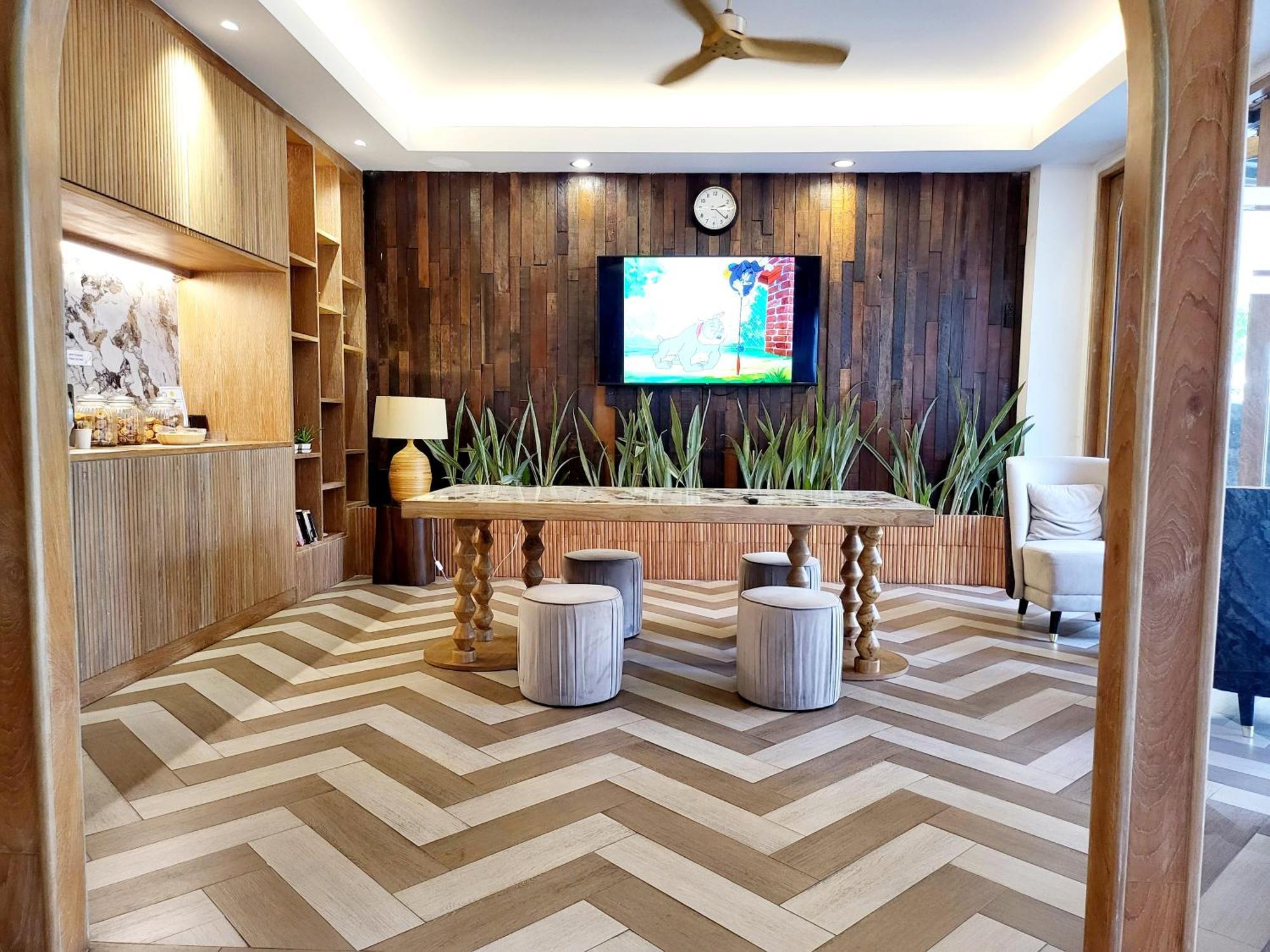 De Coze Hotel Patong Bagian luar foto